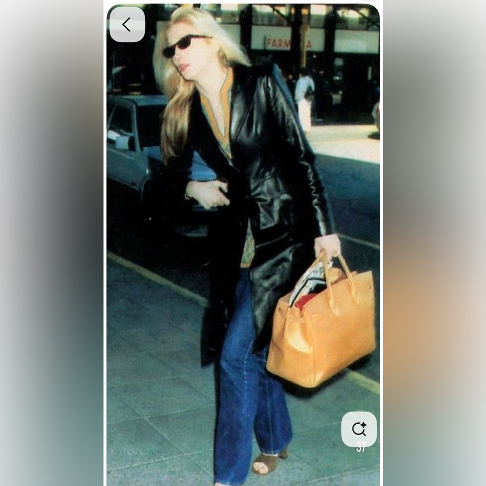 Channel Carolyn Kennedy with classic caramel bag - NWT, one size